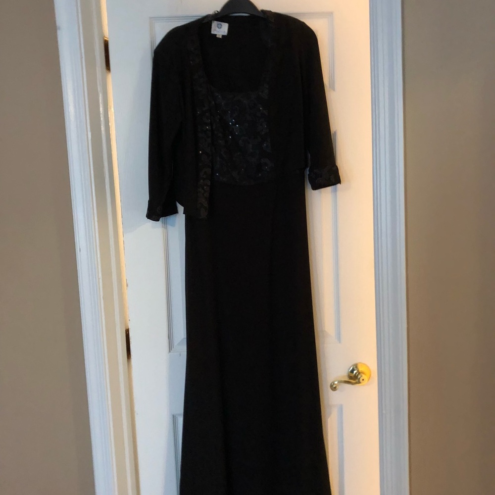 Formal black gown with cover up size 8